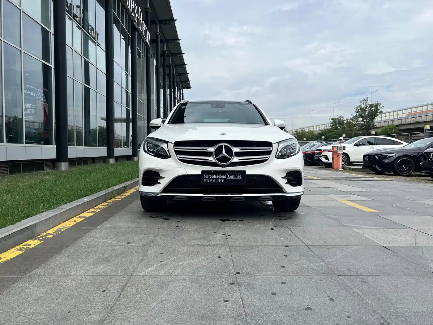Mercedes-Benz GLC 2019 GLC 300 L 4MATIC Dynamic фото 2