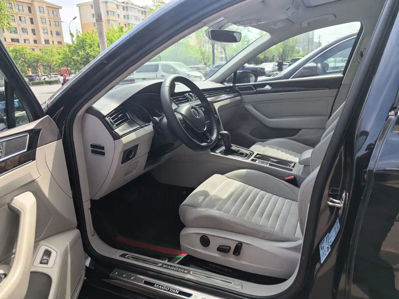 Volkswagen Magotan 2017 330TSI DSG Luxury фото 8