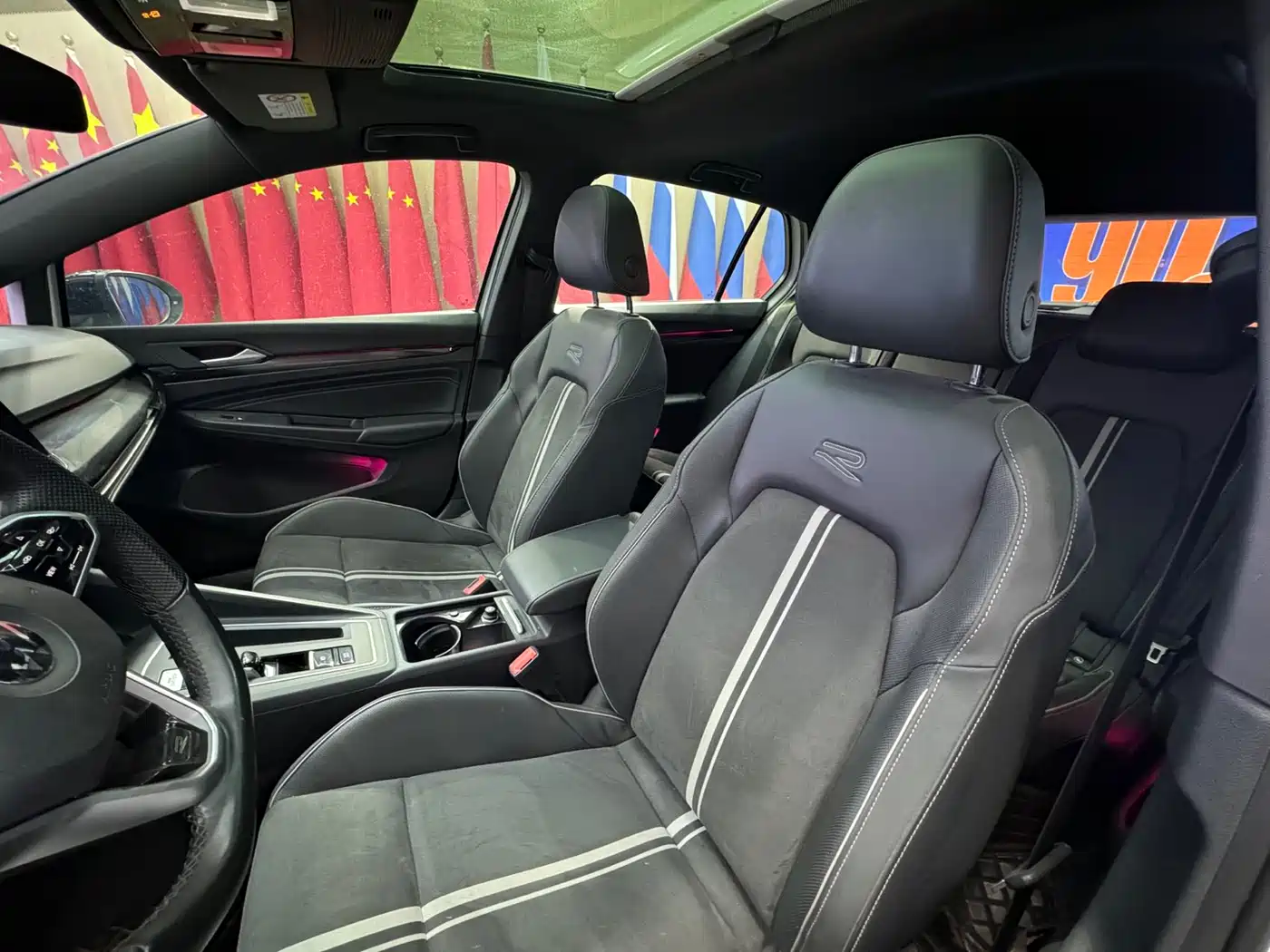 Volkswagen Golf 2021 280TSI DSG R-Line фото 7