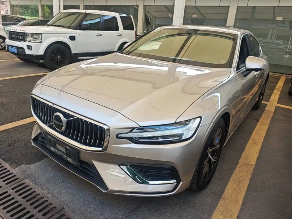Volvo S60 2024 B4 Elegance Luxury Edition