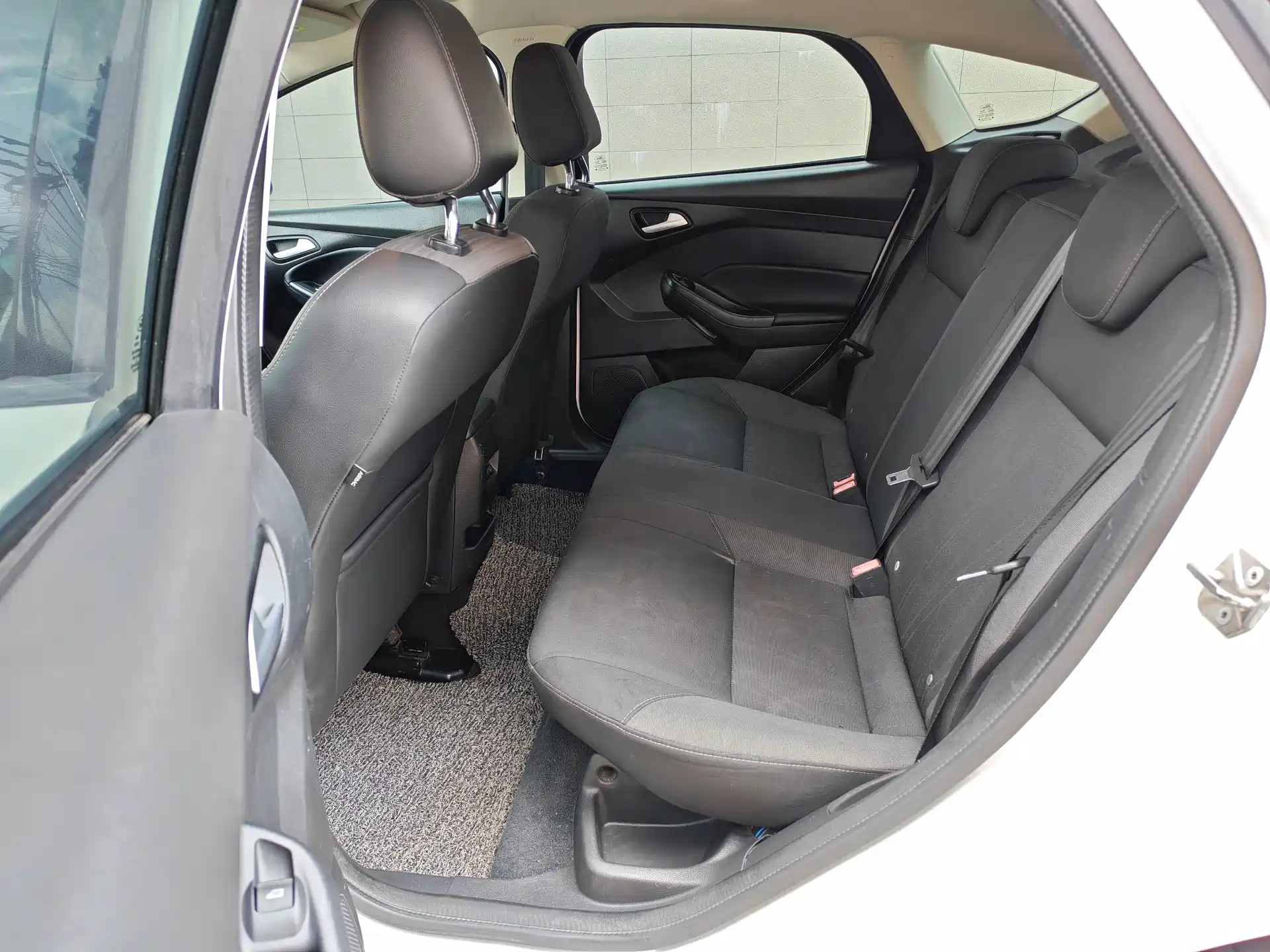Фото 6 - Ford Focus