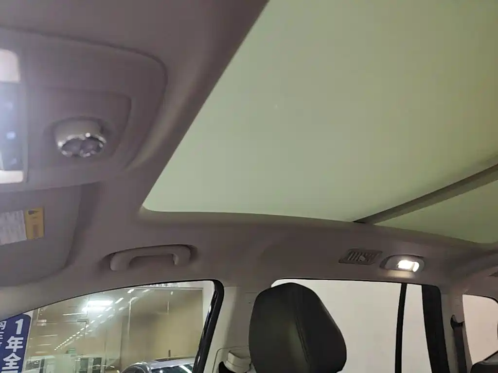 Roewe RX8 2018 2018 30T Internet-connected 2WD Ultimate Edition