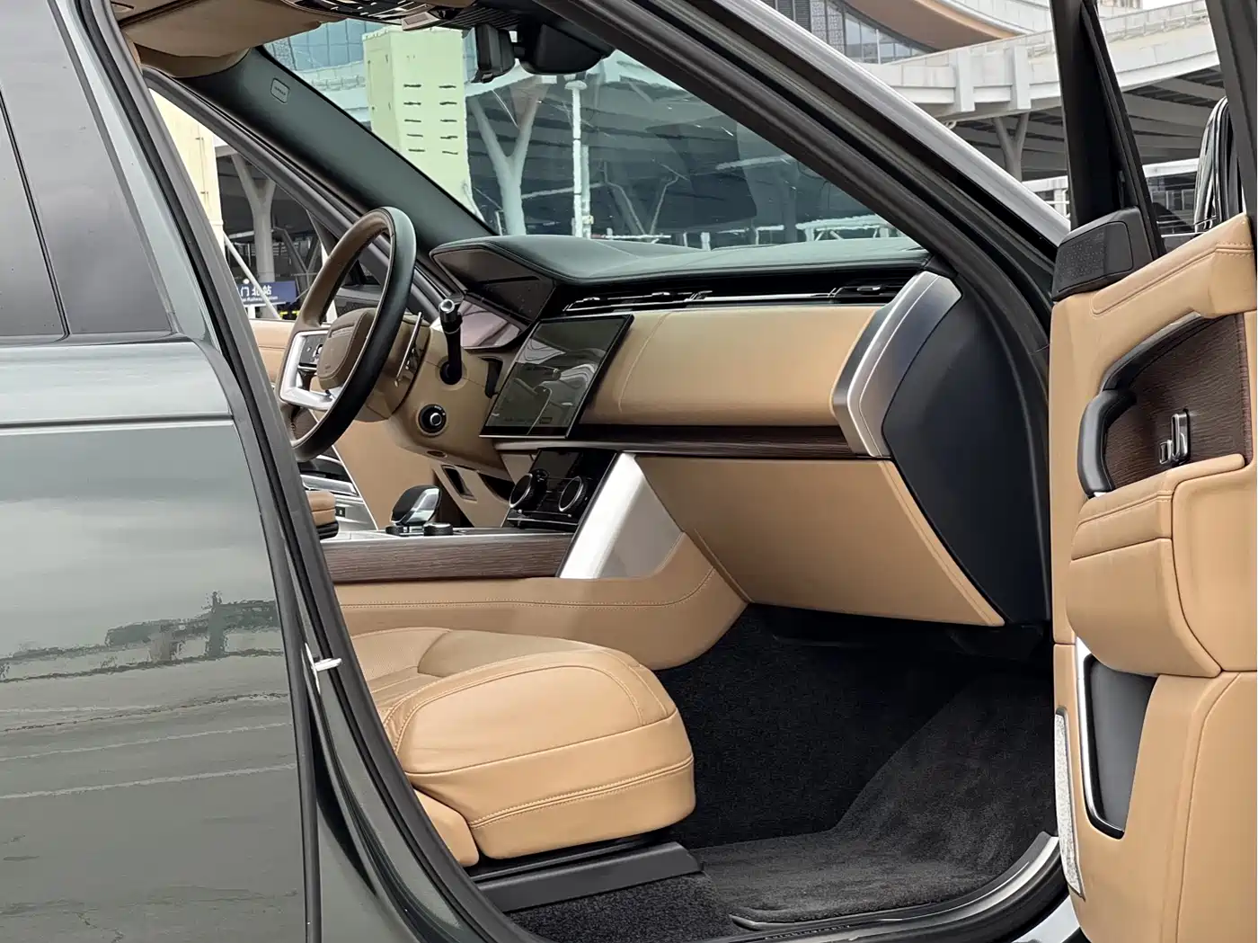 Land Rover Range Rover 2023 3.0 L6 400PS Exemplary Long Wheelbase фото 6