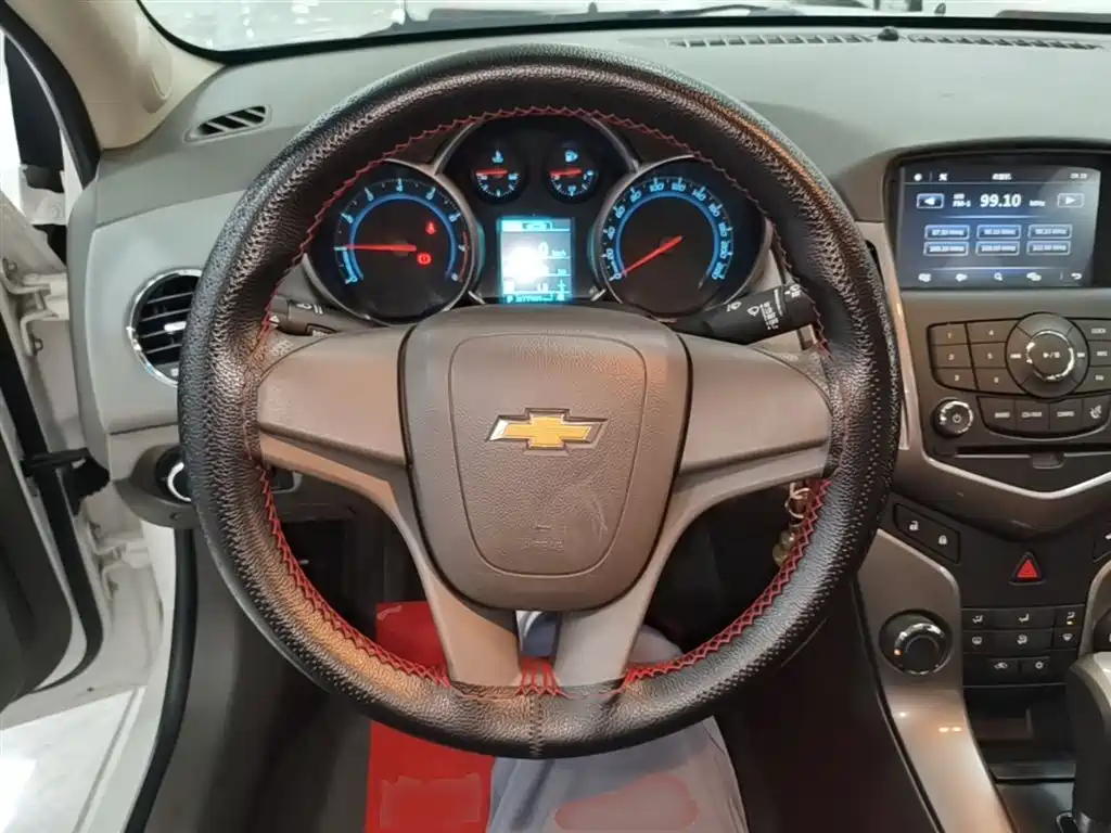 Chevrolet Cruze 2015 1.5L Classic SE AT фото 11