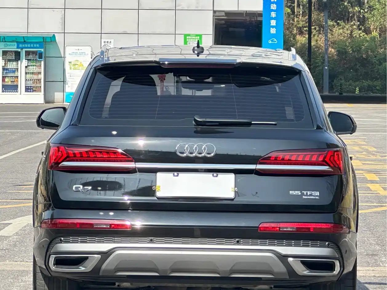 Audi Q7 2023 55 TFSI quattro S line Sport фото 19