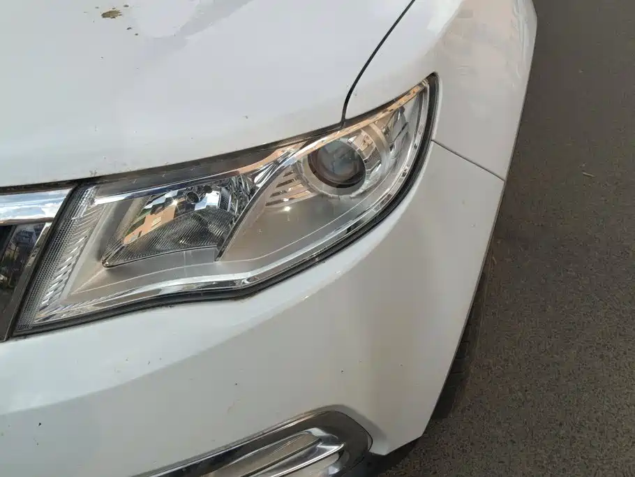 Geely Atlas 2016 2016 2.0L Manual Smart Connectivity