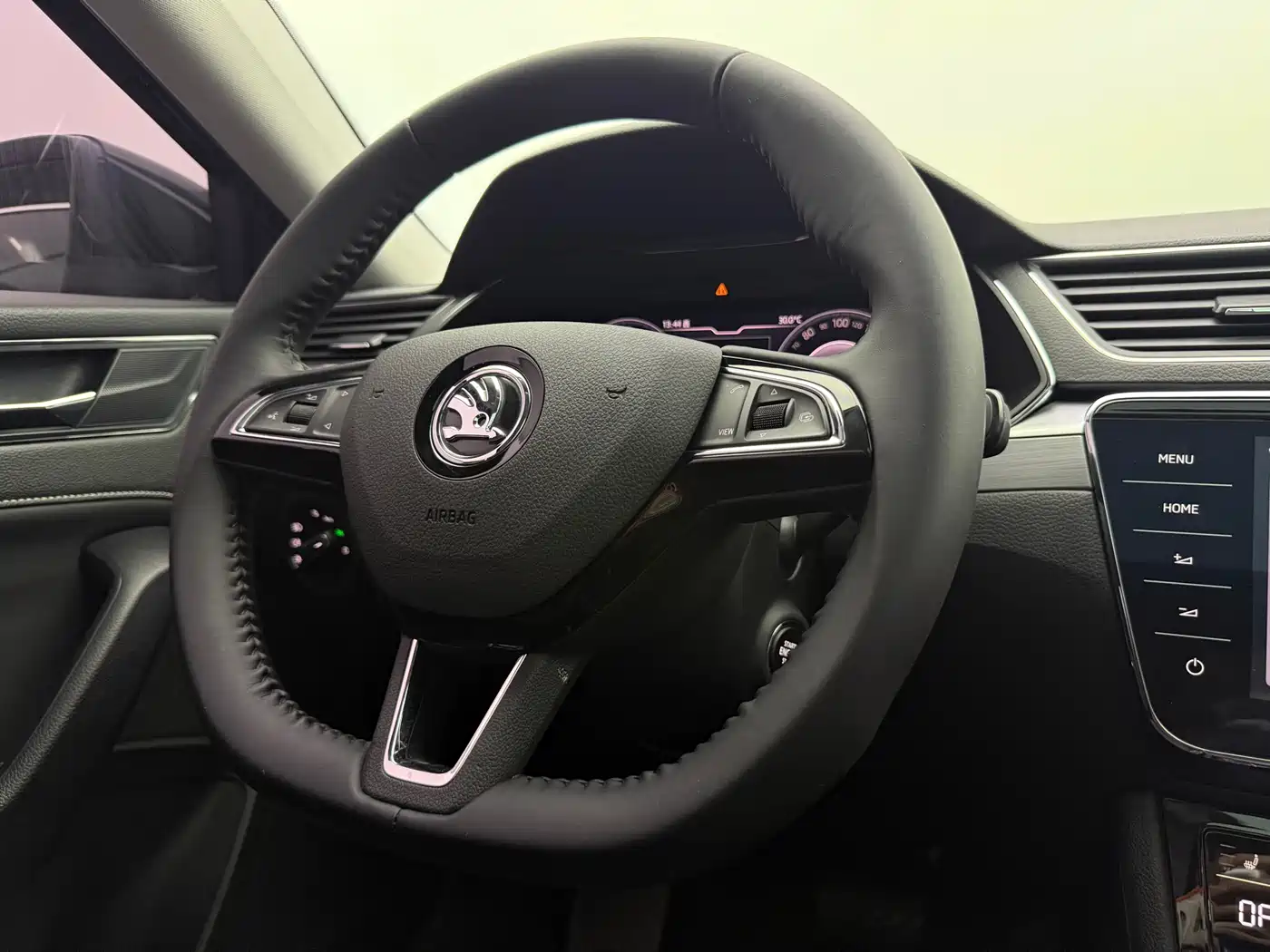 Škoda Superb 2024 2023 TSI280 DSG Premium Edition
