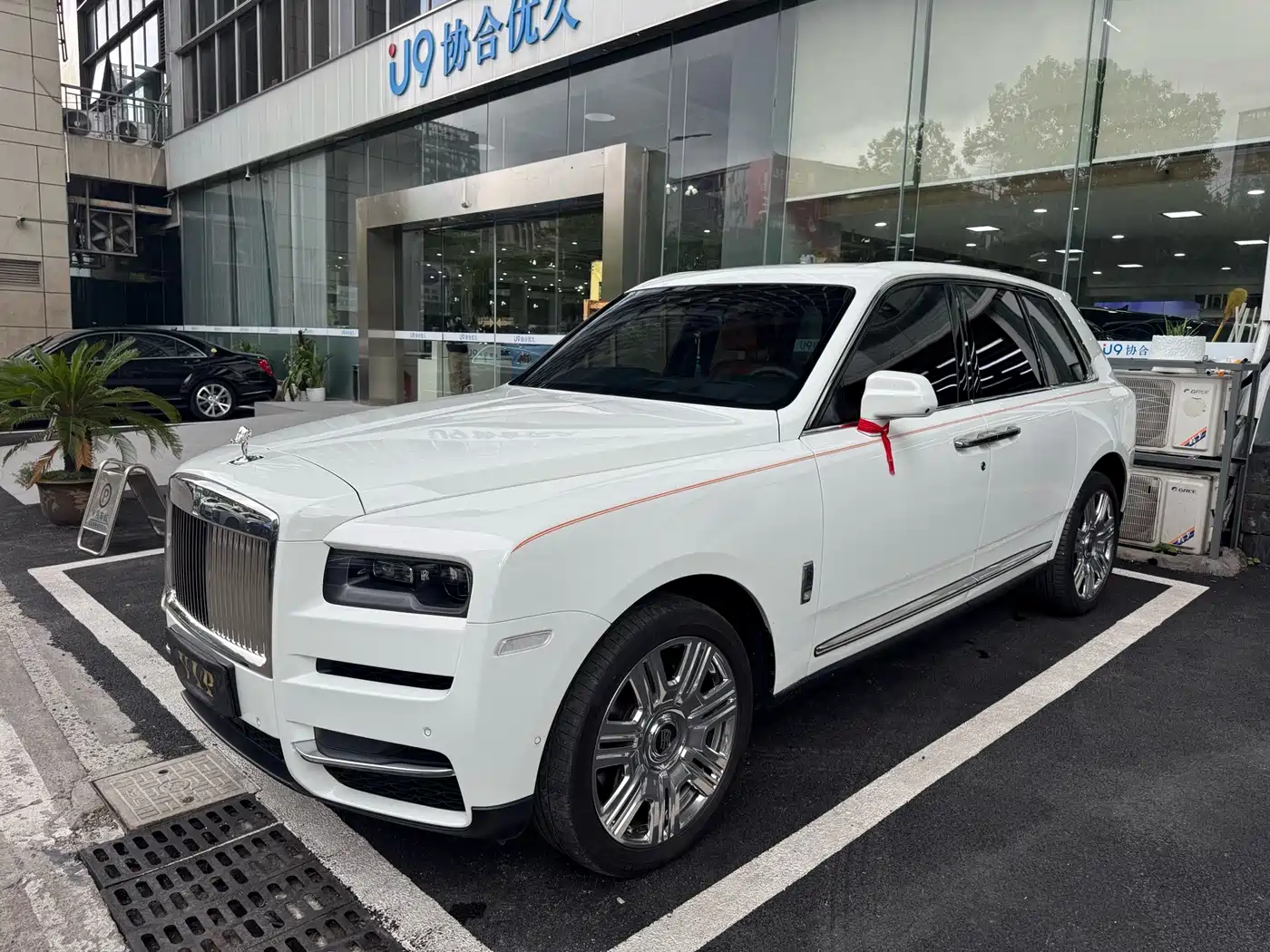 Rolls-Royce Cullinan 2024 2024 4-Seater