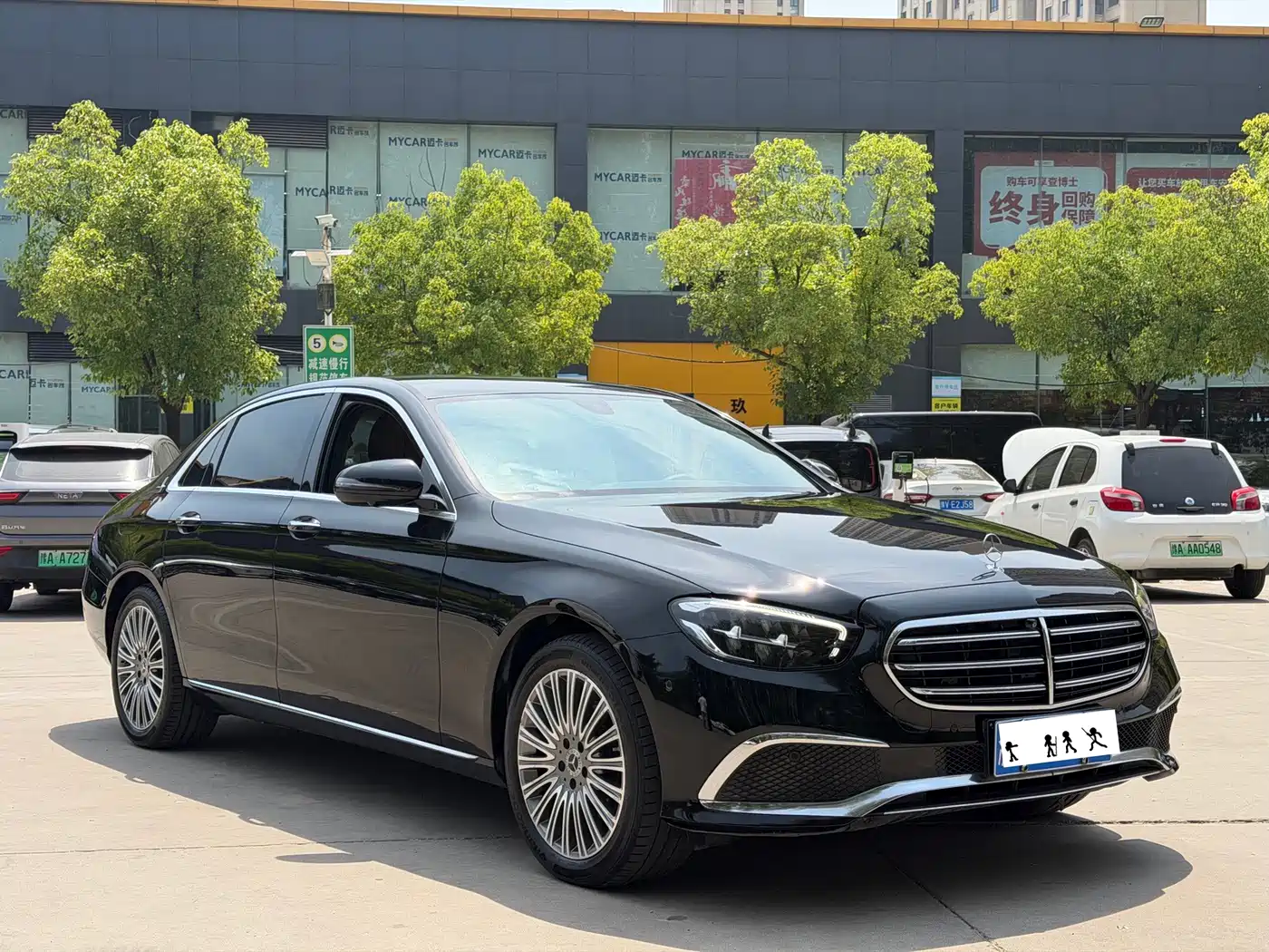 Mercedes-Benz E-Class, миниатюра 3