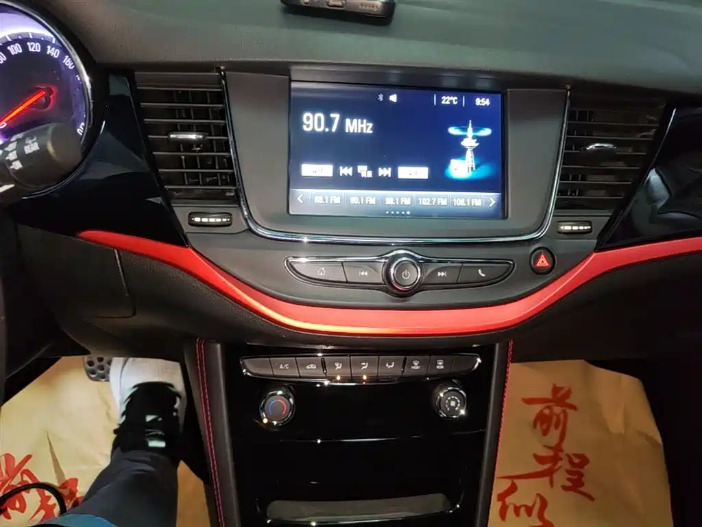 Buick Verano 2016 Hatchback GS 20T DCT Luxury Sport фото 13
