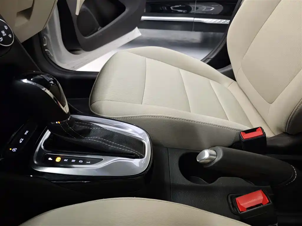 Buick Excelle 2020 15N CVT Elite фото 14