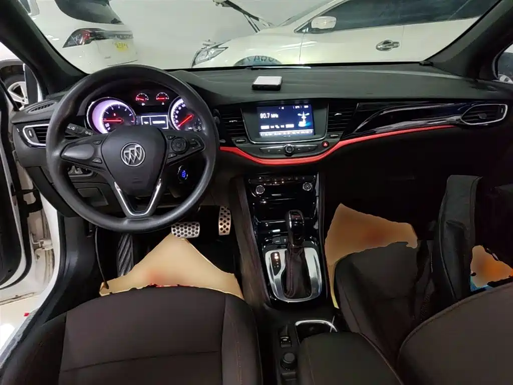 Buick Verano 2016 Hatchback GS 20T DCT Luxury Sport фото 10