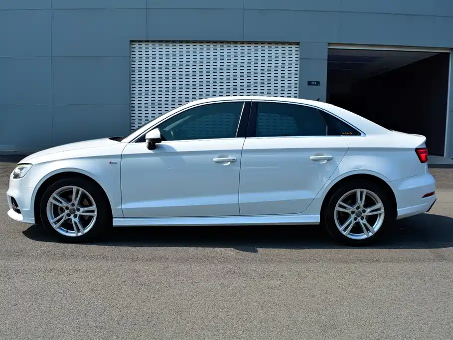 Audi A3 2019 Limousine 35 TFSI Fashion China V фото 4