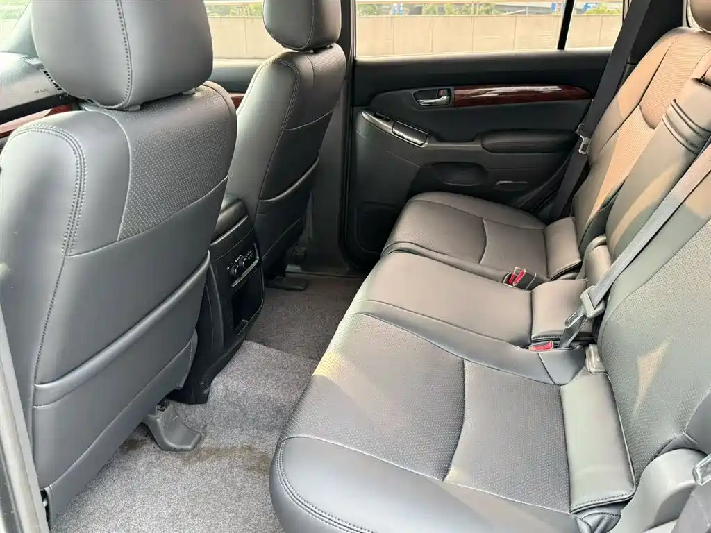 Toyota Prado (Import) 2010 2.7L Automatic Standard фото 8