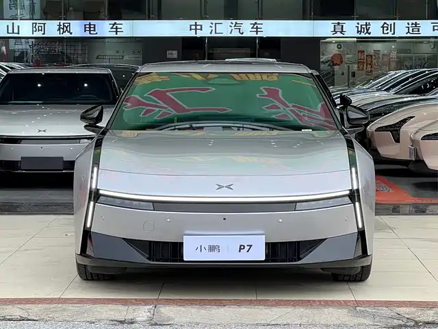  XPeng XPeng P7 2025 820km Extended Range Edition