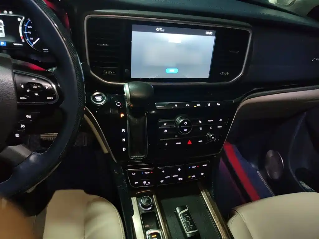 GAC Trumpchi Trumpchi M8 2018 320T Flagship Edition фото 6