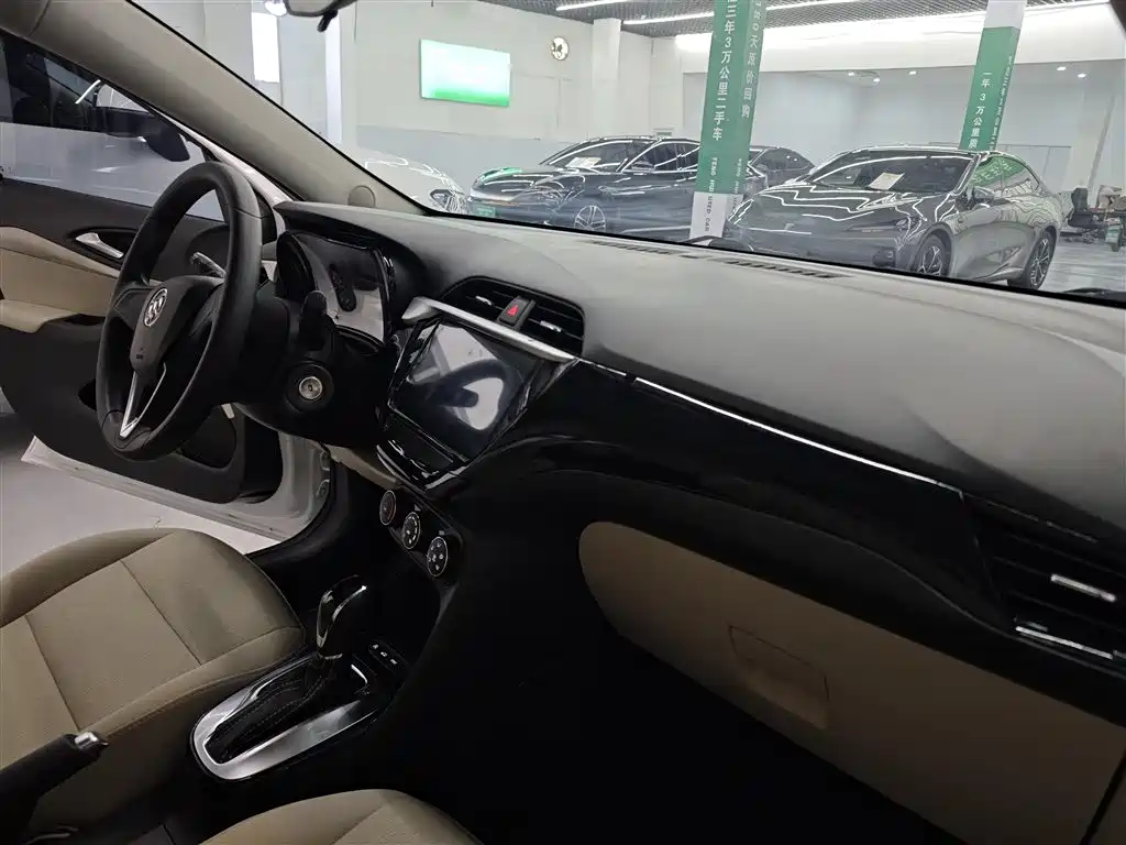 Buick Excelle 2020 15N CVT Elite фото 11