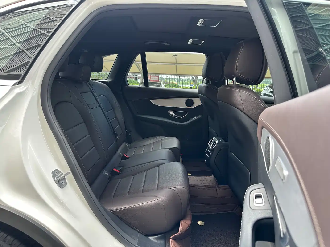 Mercedes-Benz GLC 2021 GLC 260 L 4MATIC Sporty фото 15