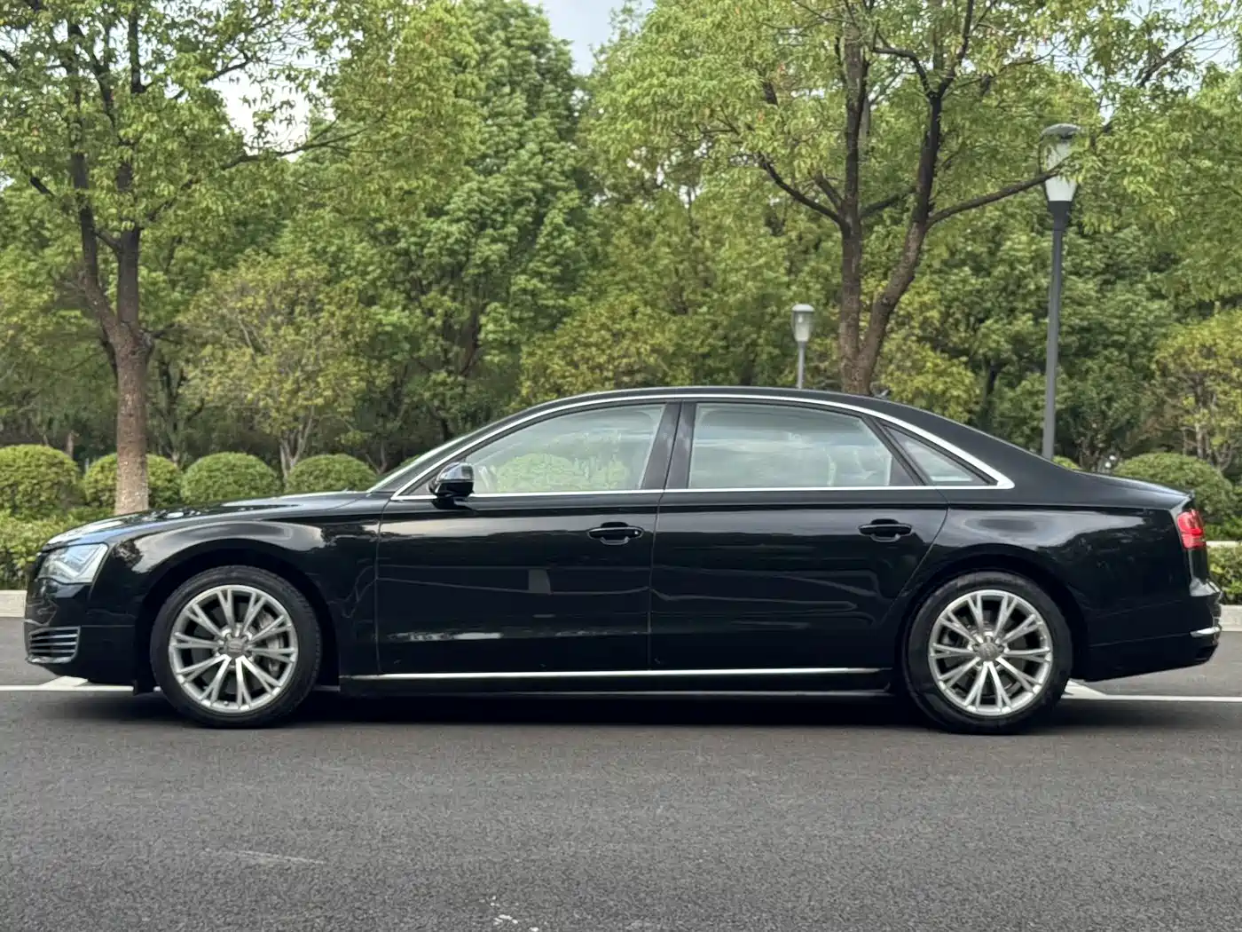 Audi A8 2013 A8L 55 TFSI quattro Luxury фото 3