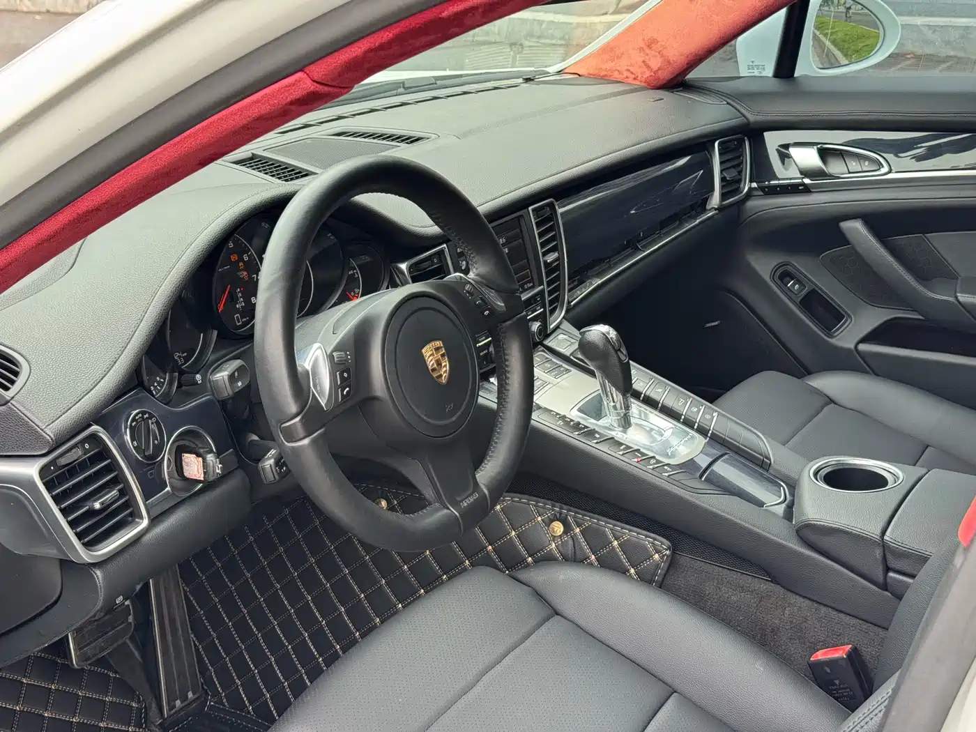 Porsche Panamera 2013 Panamera Platinum Edition 3.6L фото 4