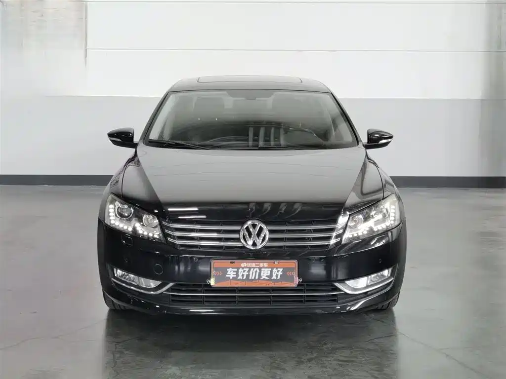 Volkswagen Passat 2011 1.8TSI DSG Royal Edition фото 3