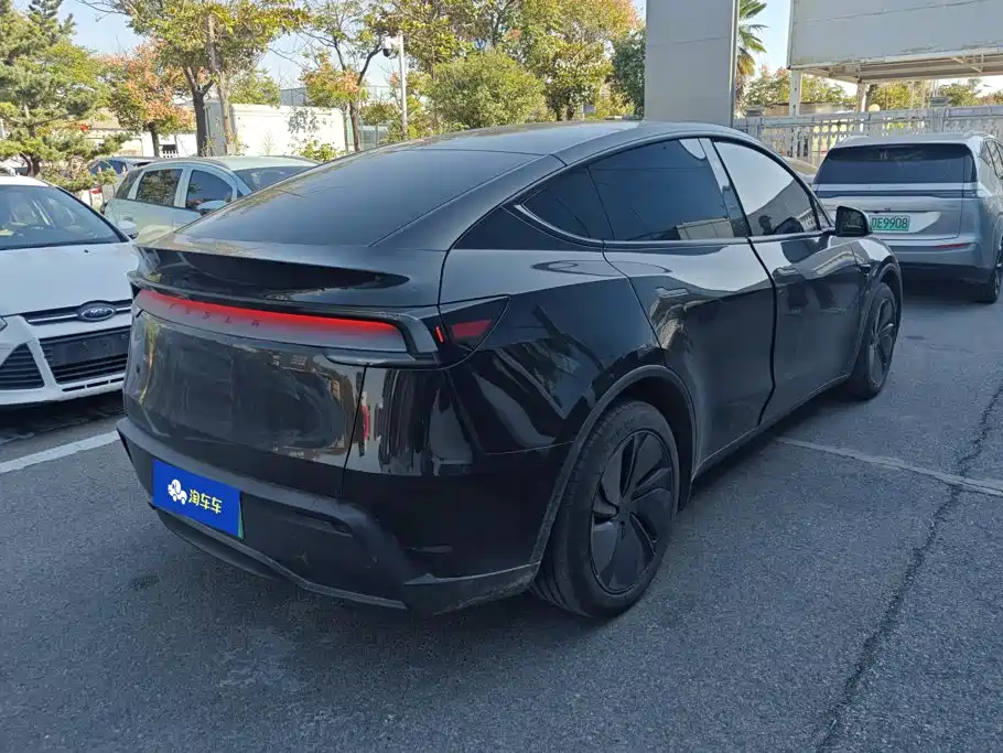 Tesla Model Y 2026 2026 Rear-Wheel Drive