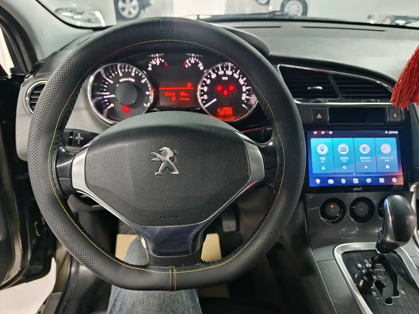 Peugeot 3008 2016 2.0L Automatic Standard Edition фото 13