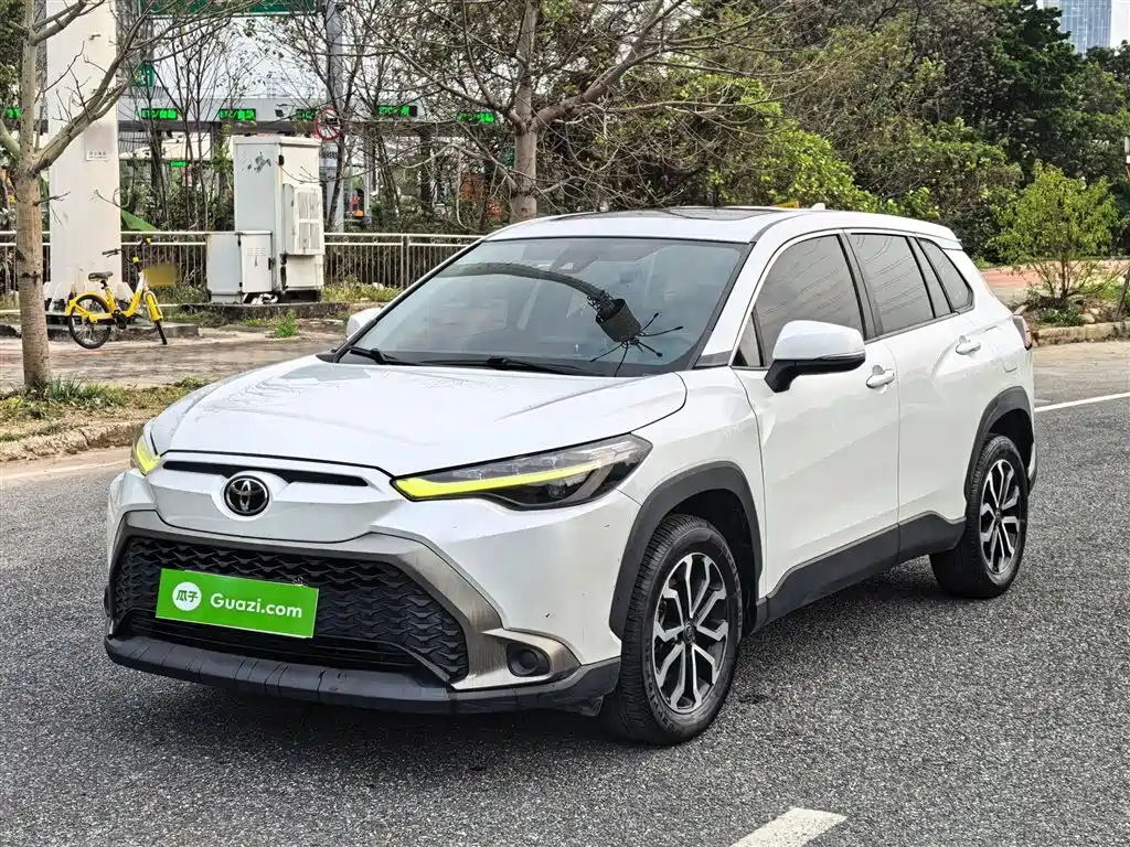 Toyota Frontlander 2022 2.0L CVT Luxury Edition фото 21