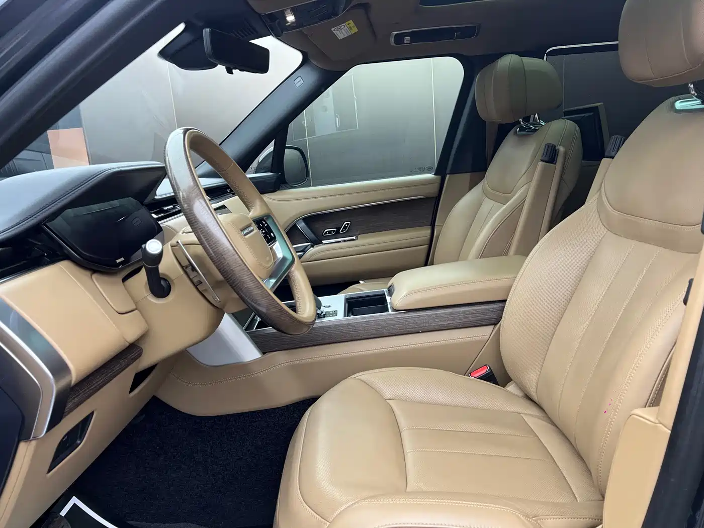 Land Rover Range Rover 2023 3.0 L6 400PS Exemplary Long Wheelbase фото 5