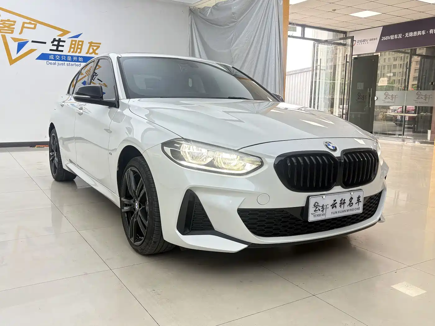 BMW 1 Series 2022 125i M Sport Shadow Edition фото 3