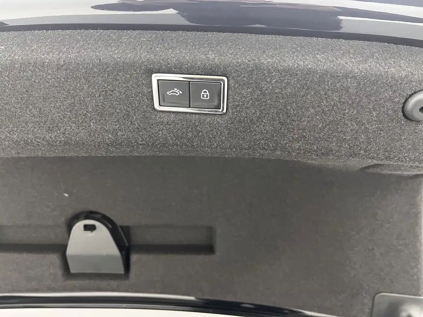 Volkswagen Phideon 2021 380TSI Luxury Edition фото 12