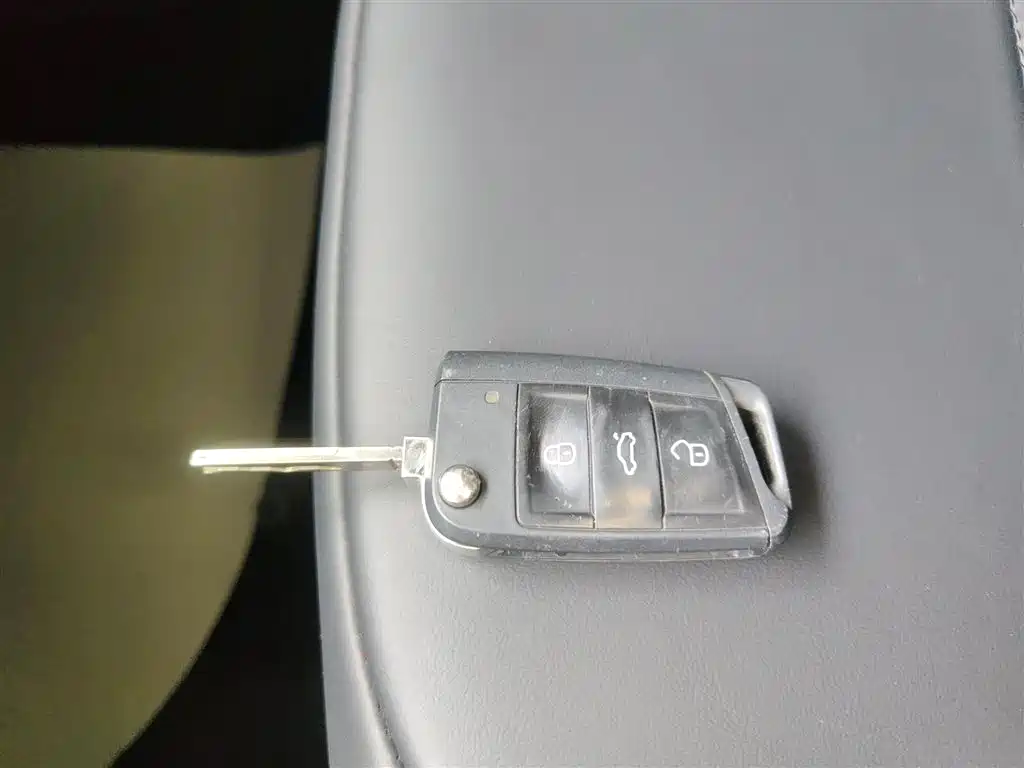 VOLKSWAGEN TU KAI
