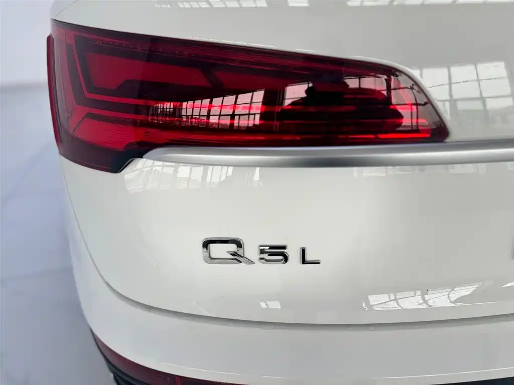 Audi Q5L Sportback 2022 40 TFSI Luxury фото 9