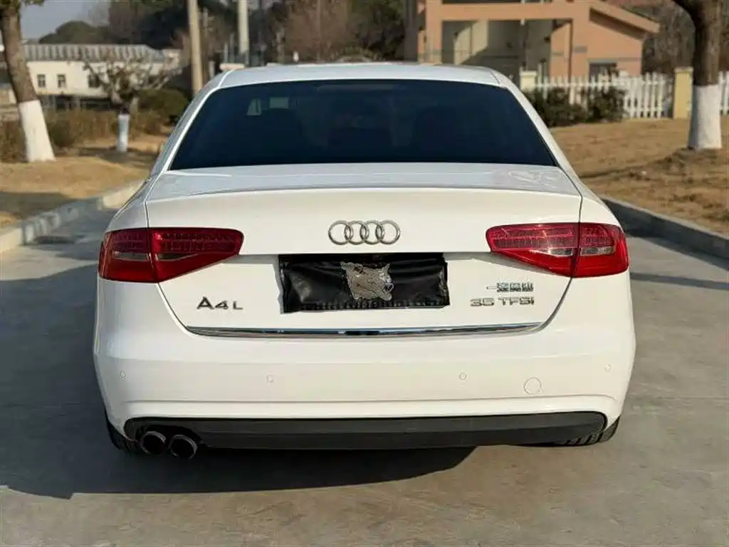 Audi A4L 2013 35 TFSI Automatic Standard фото 9