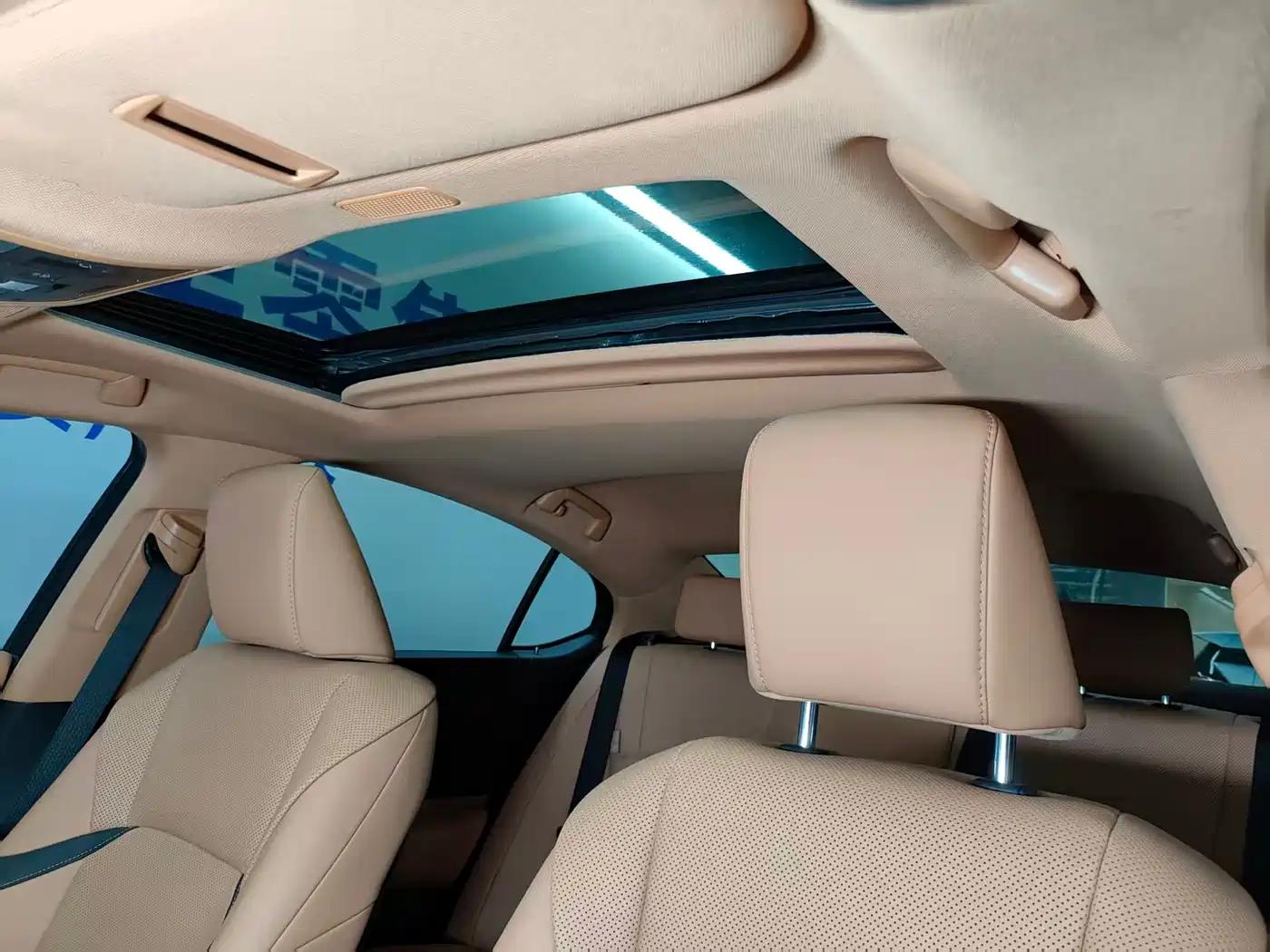 Lexus ES 2021 200 Excellence Edition фото 5