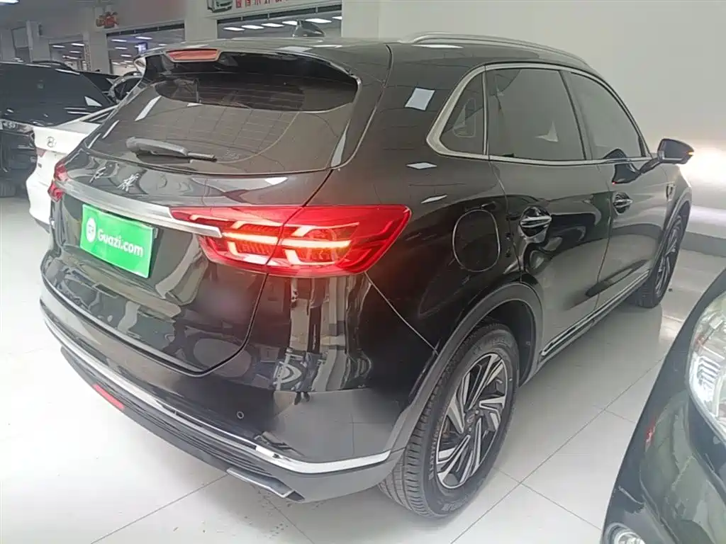 Hongqi HS5 2022 Facelift 2.0T Smart Flag Enjoyment Edition фото 7