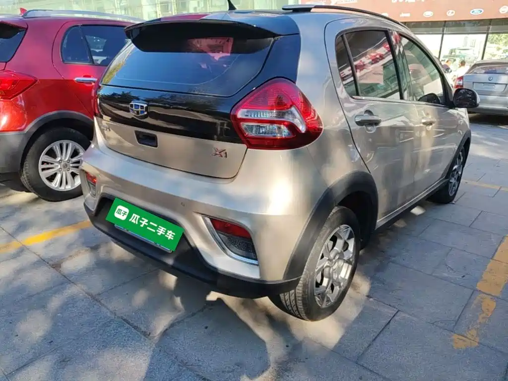 Фото 7 - Geely Yuanjing X1