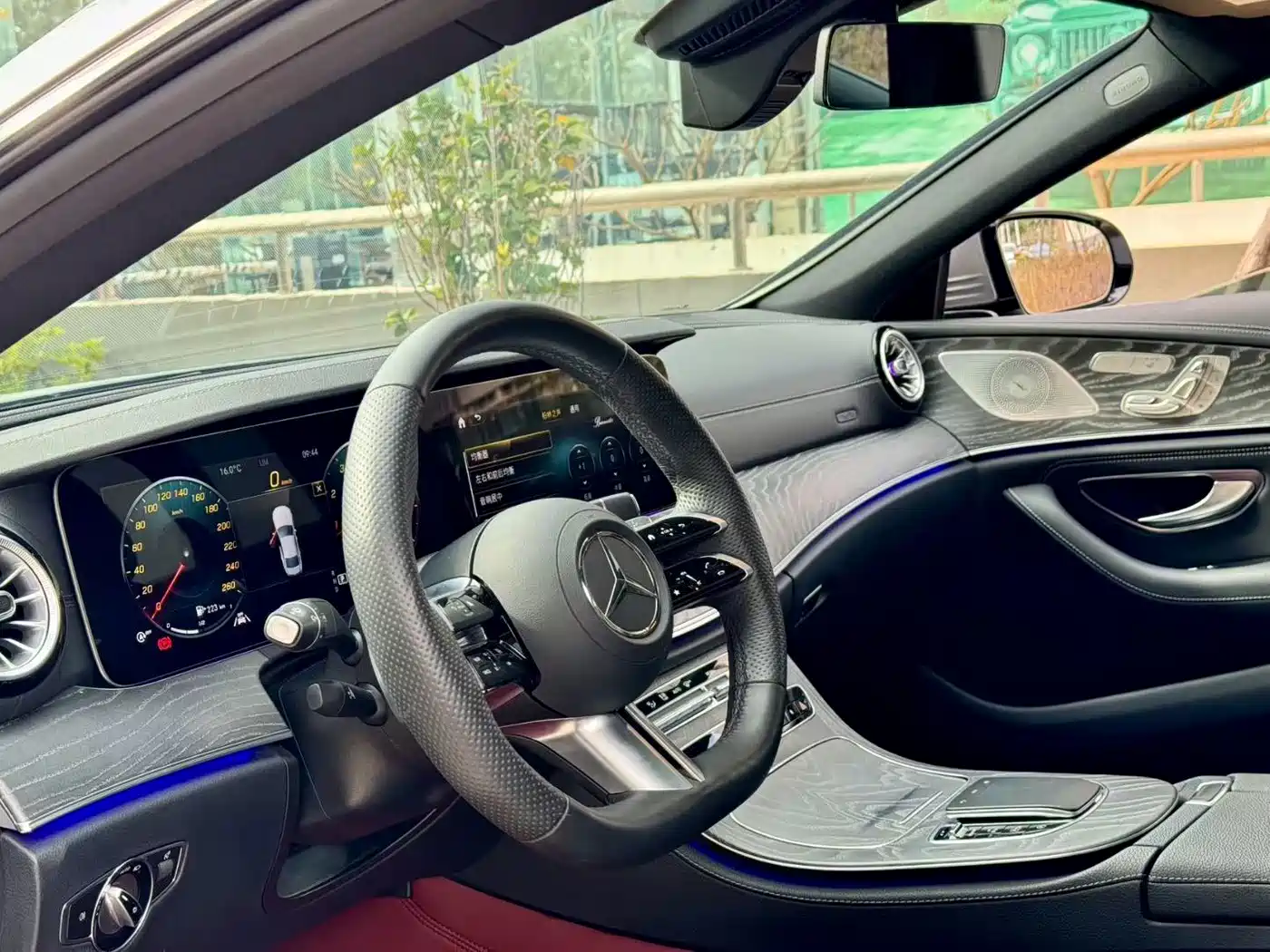 Mercedes-Benz CLS 2021 CLS 300 Luxury фото 4