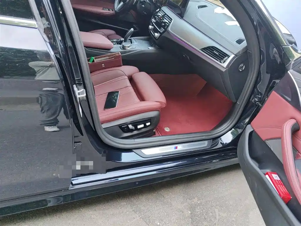 BMW 5 Series 2023 530Li Premium M Sport Package фото 20