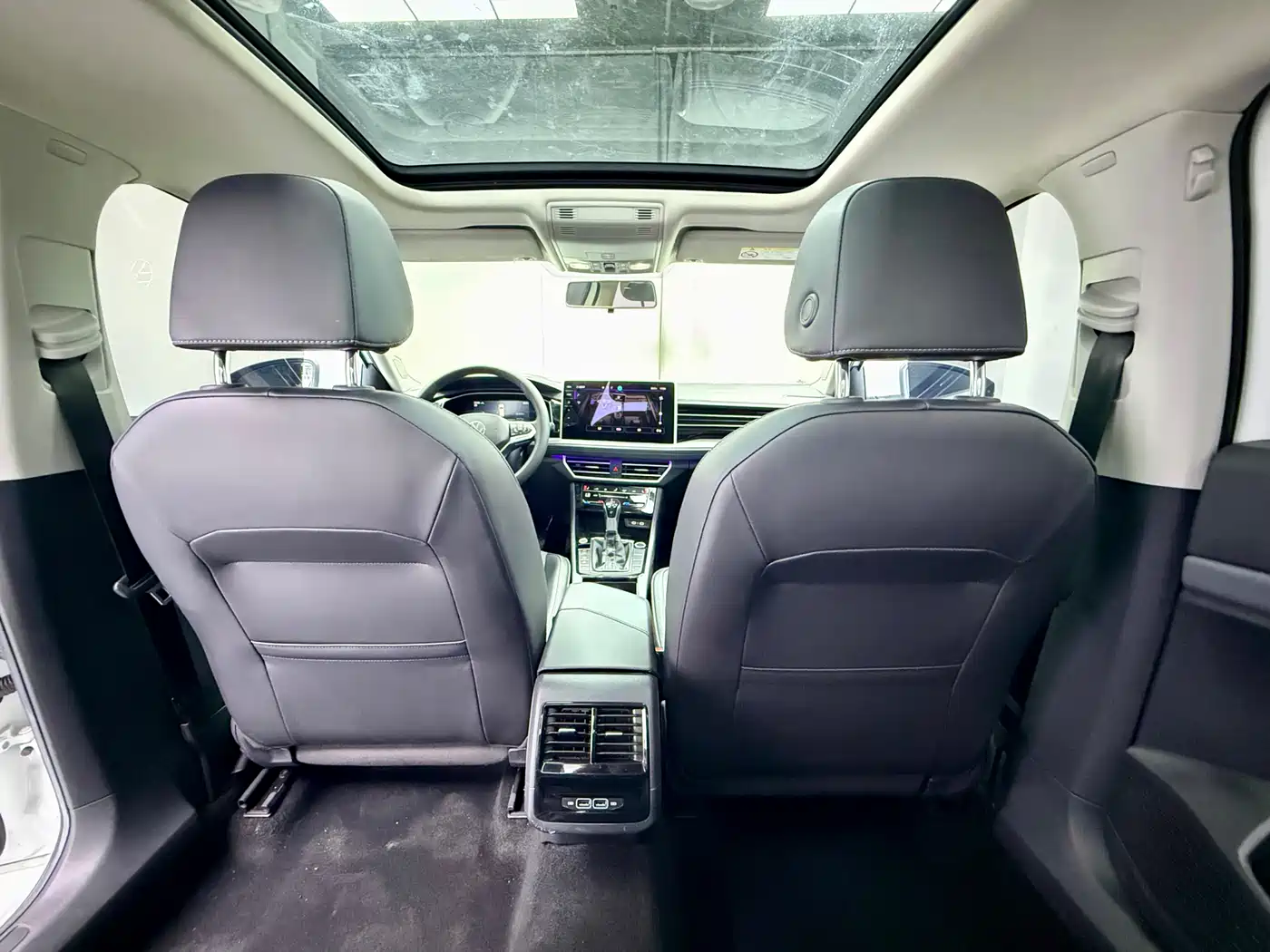 Volkswagen Sagitar 2023 Model Year 280TSI DSG Surpass Edition фото 11