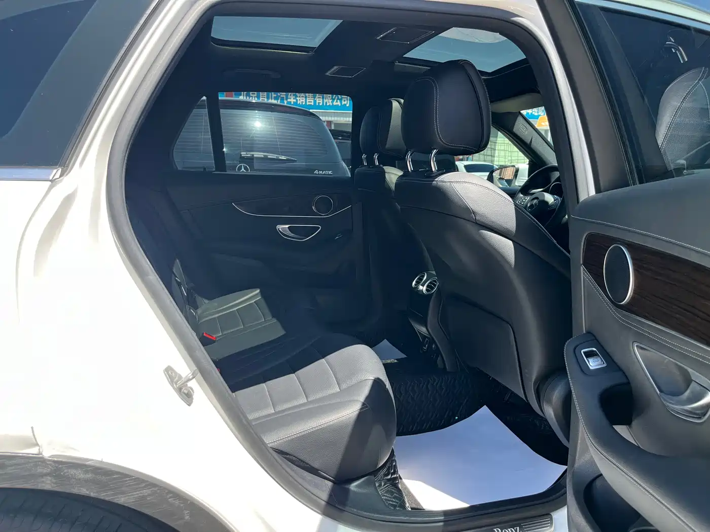 Mercedes-Benz GLC 2019 GLC 260 L 4MATIC Luxury фото 28