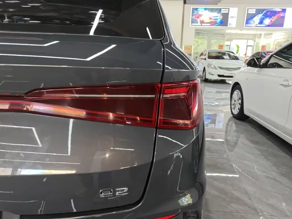 Фото 8 - BYD e2