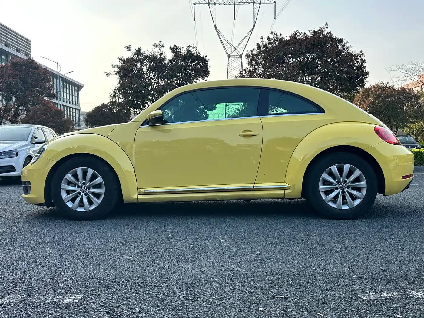 Volkswagen Beetle 2013 1.2TSI Fashion фото 6