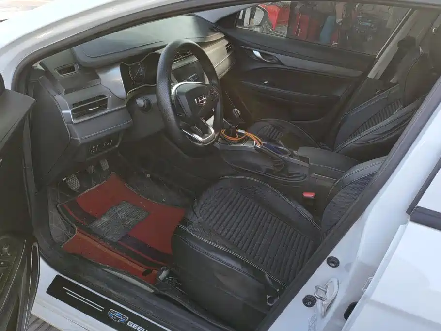 صورة 9 - Geely Emgrand