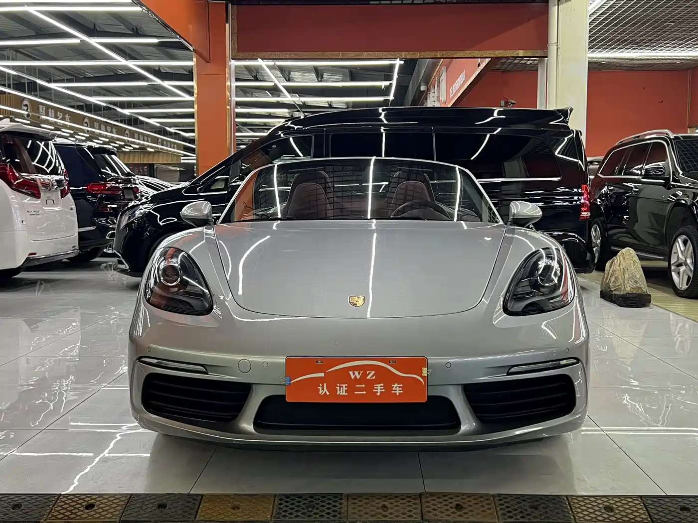 Porsche 718 2018 Boxster 2.0T фото 2