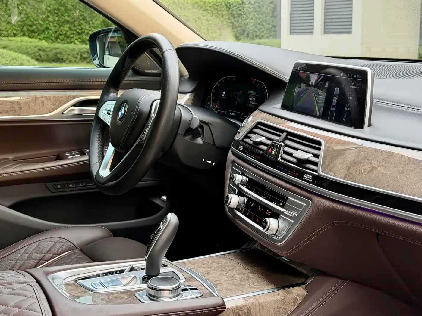 BMW 7 Series 2021 Model 740Li Leading Luxury Package фото 19