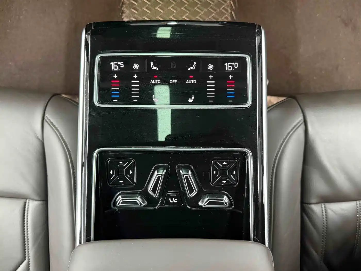 Audi A8 2019 Facelift Plus A8L 50 TFSI quattro Comfort фото 20