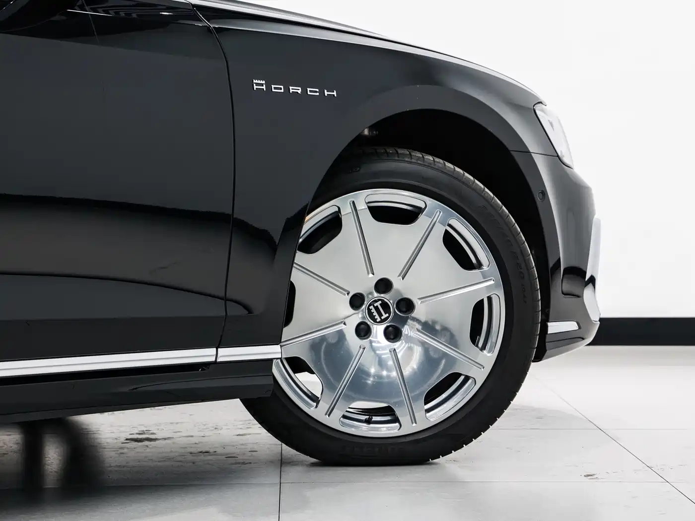 Audi A8 2022 A8L Horch Founder's Edition Legendary фото 27