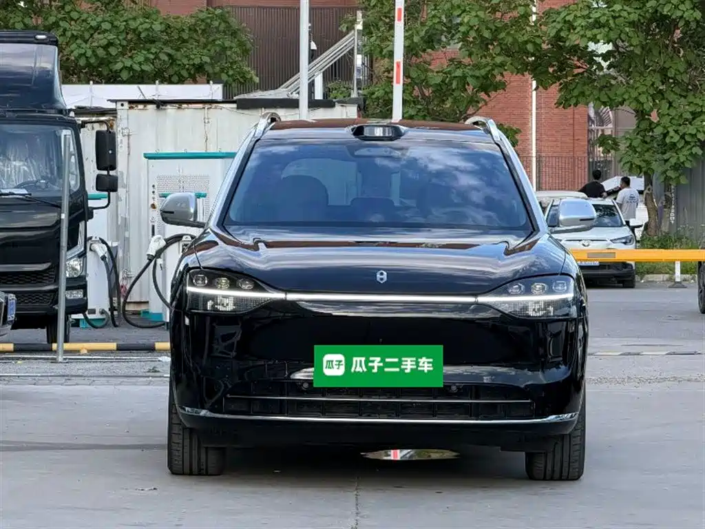 AITO Wenjie AITO M9 2025 Range Extender Max 52kWh 5-Seater фото 3