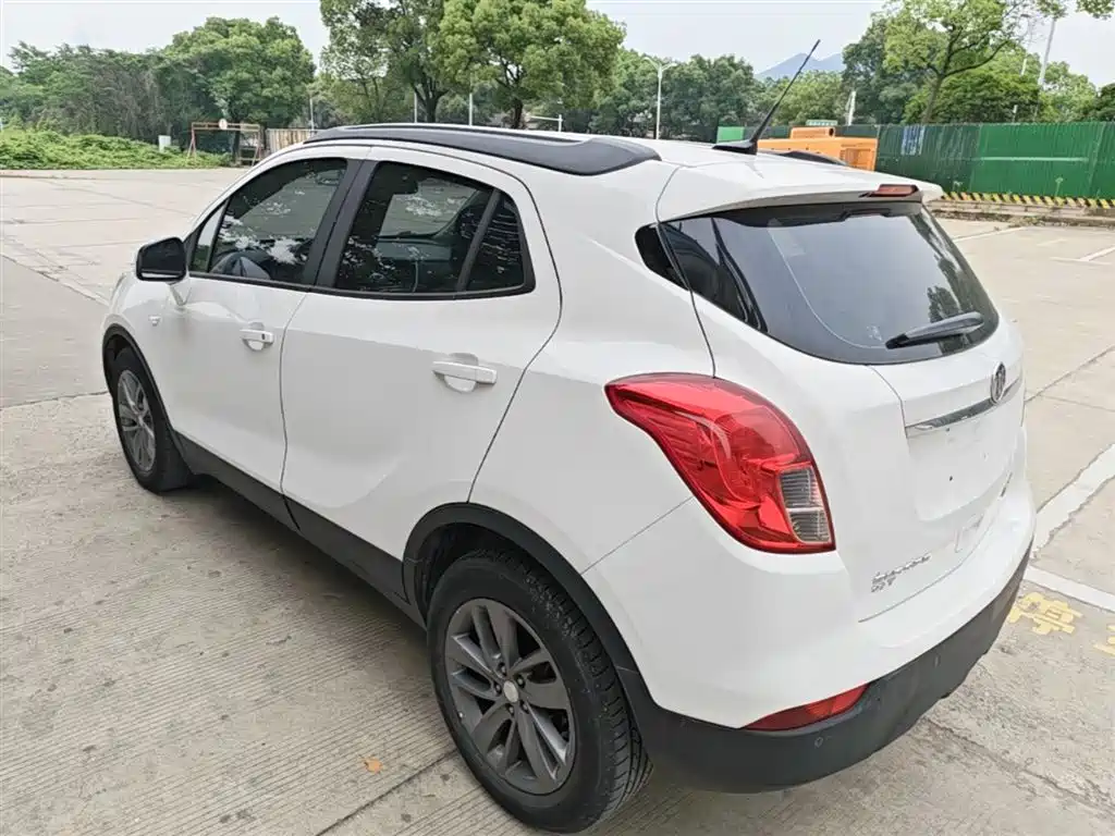 Buick Encore 2018 18T Automatic 2WD Urban Leading фото 5